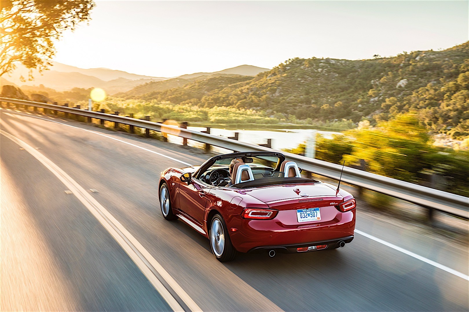 Fiat 124 Spider photo 9