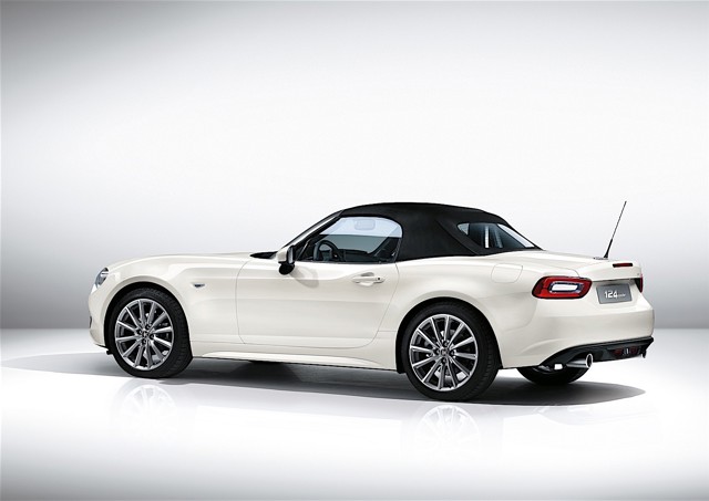 Fiat 124 Spider photo 10