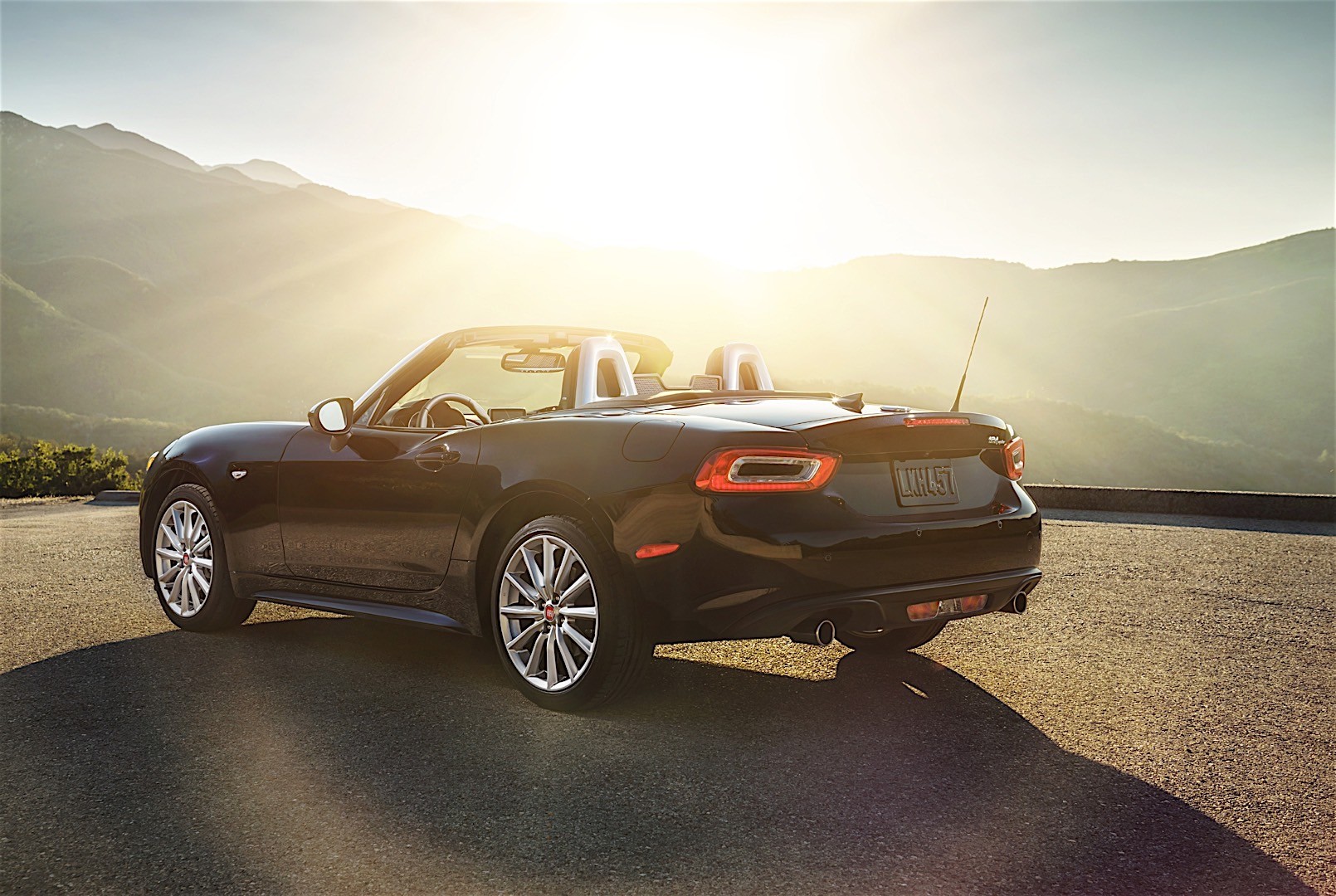 Fiat 124 Spider photo 13
