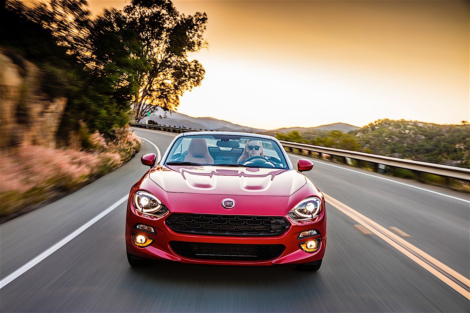 Fiat 124 Spider photo 14