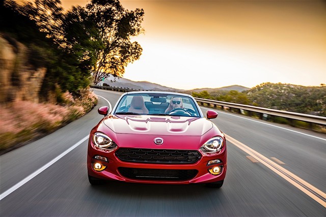 Fiat 124 Spider photo 14