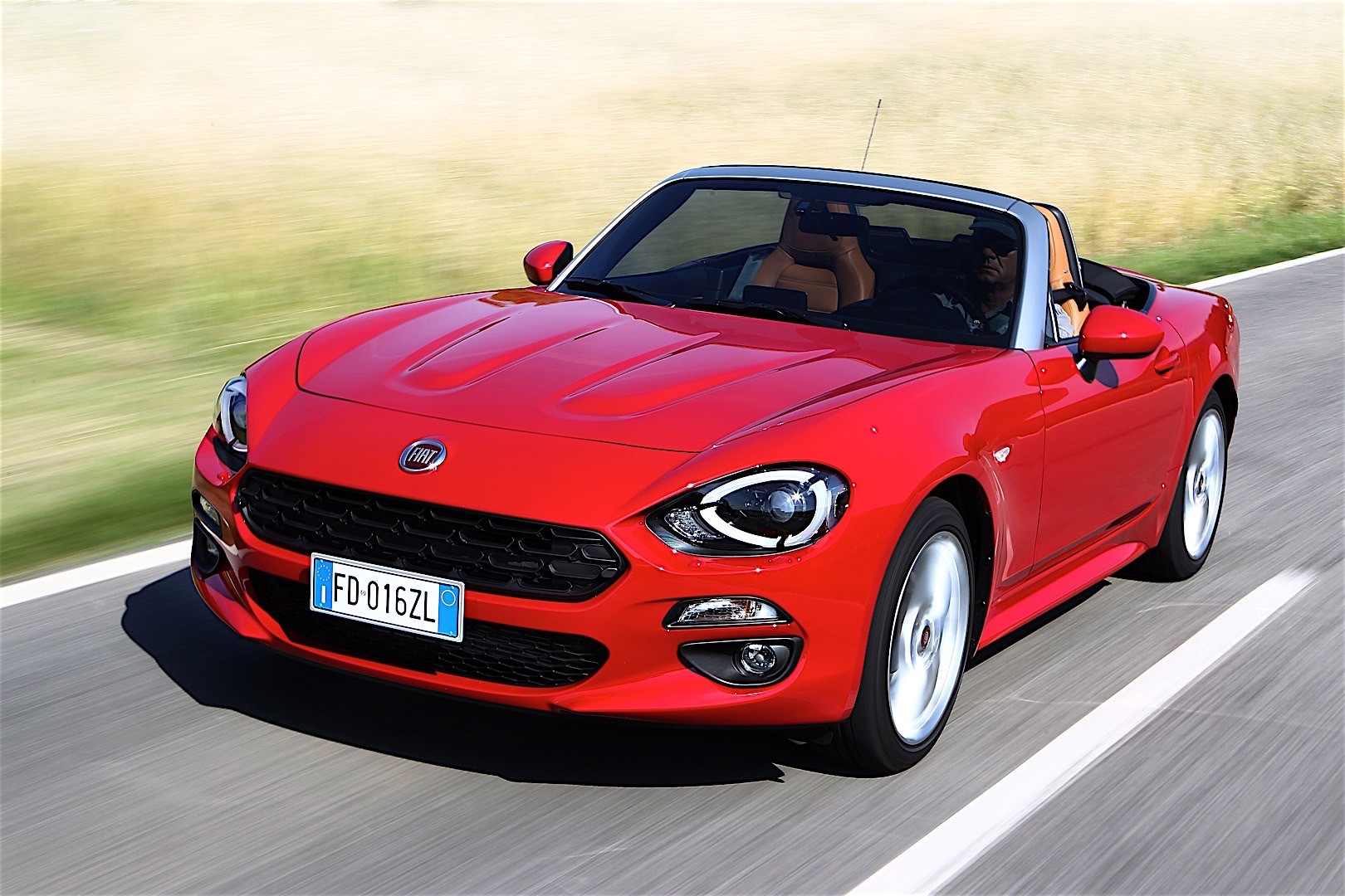 Fiat 124 Spider photo 15