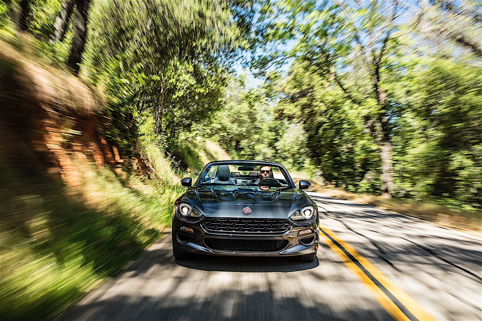 Fiat 124 Spider photo 19