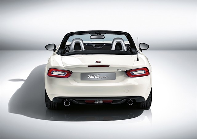 Fiat 124 Spider photo 25