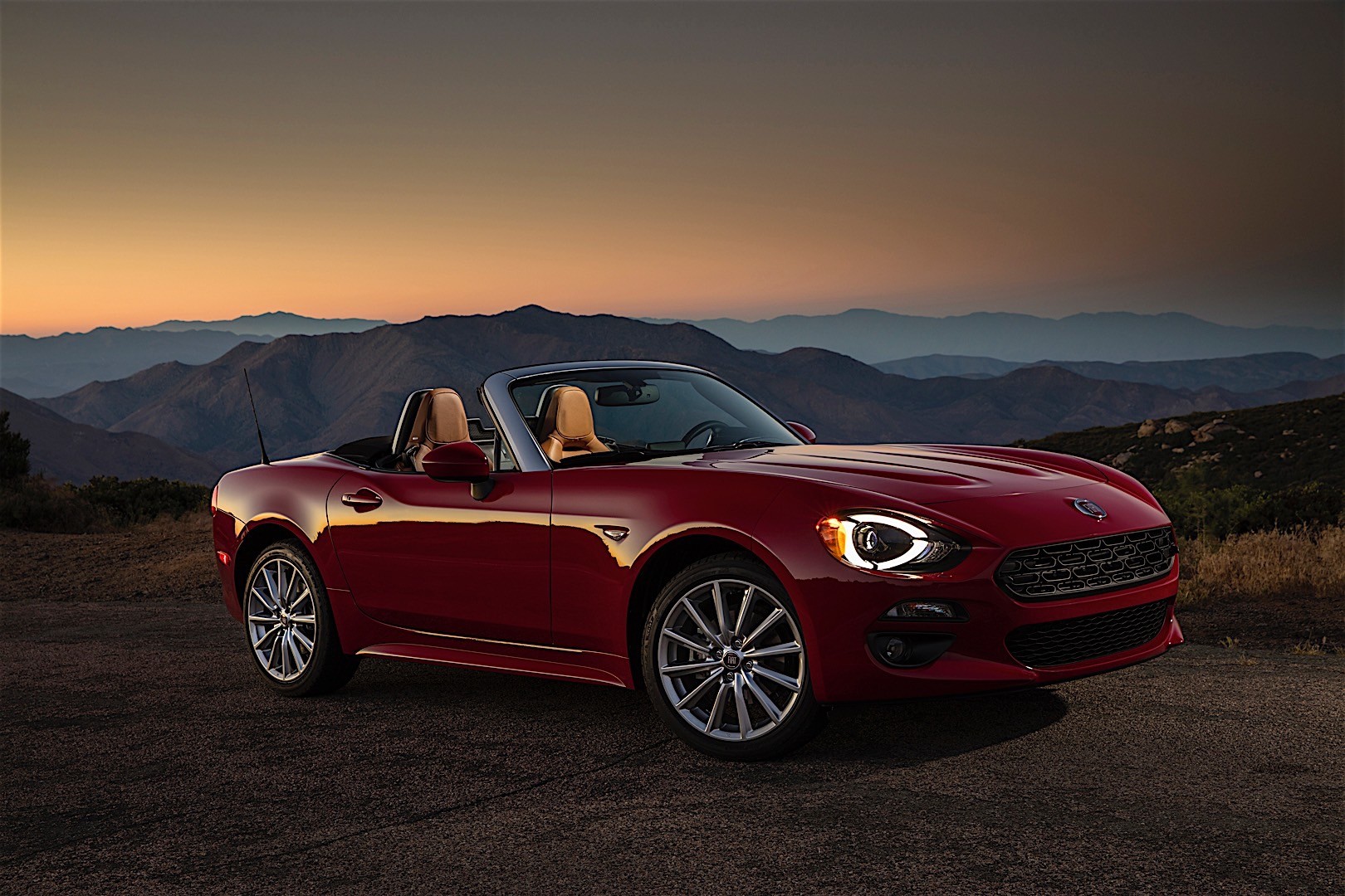 Fiat 124 Spider photo 30