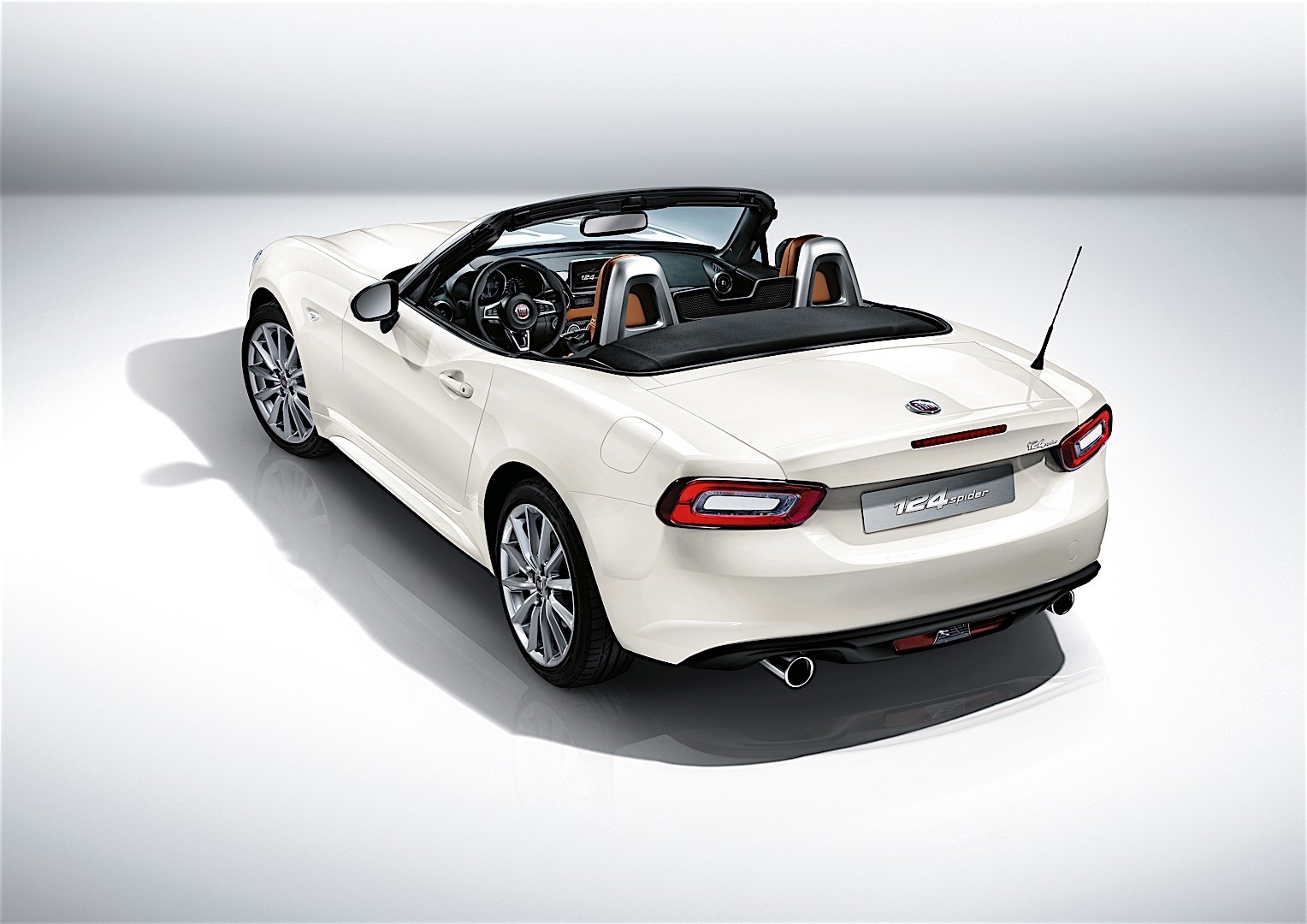 Fiat 124 Spider photo 37