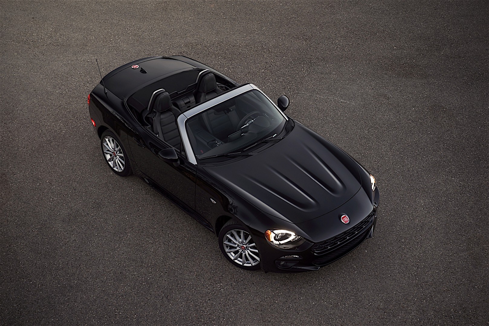 Fiat 124 Spider photo 40