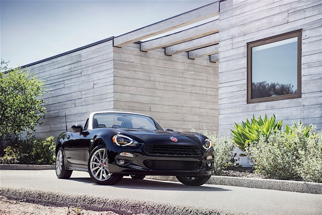 Fiat 124 Spider photo 42