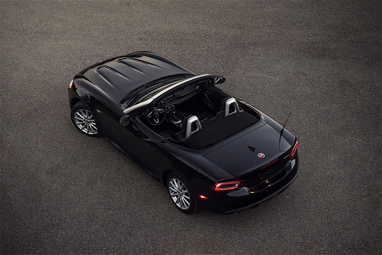 Fiat 124 Spider photo 45