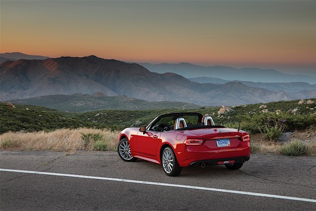 Fiat 124 Spider photo 49