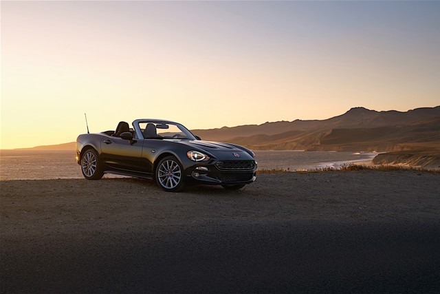 Fiat 124 Spider photo 57
