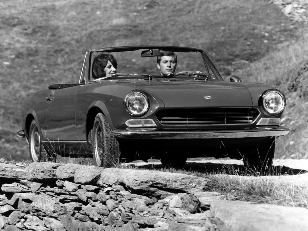 Fiat 124 Spider photo 4