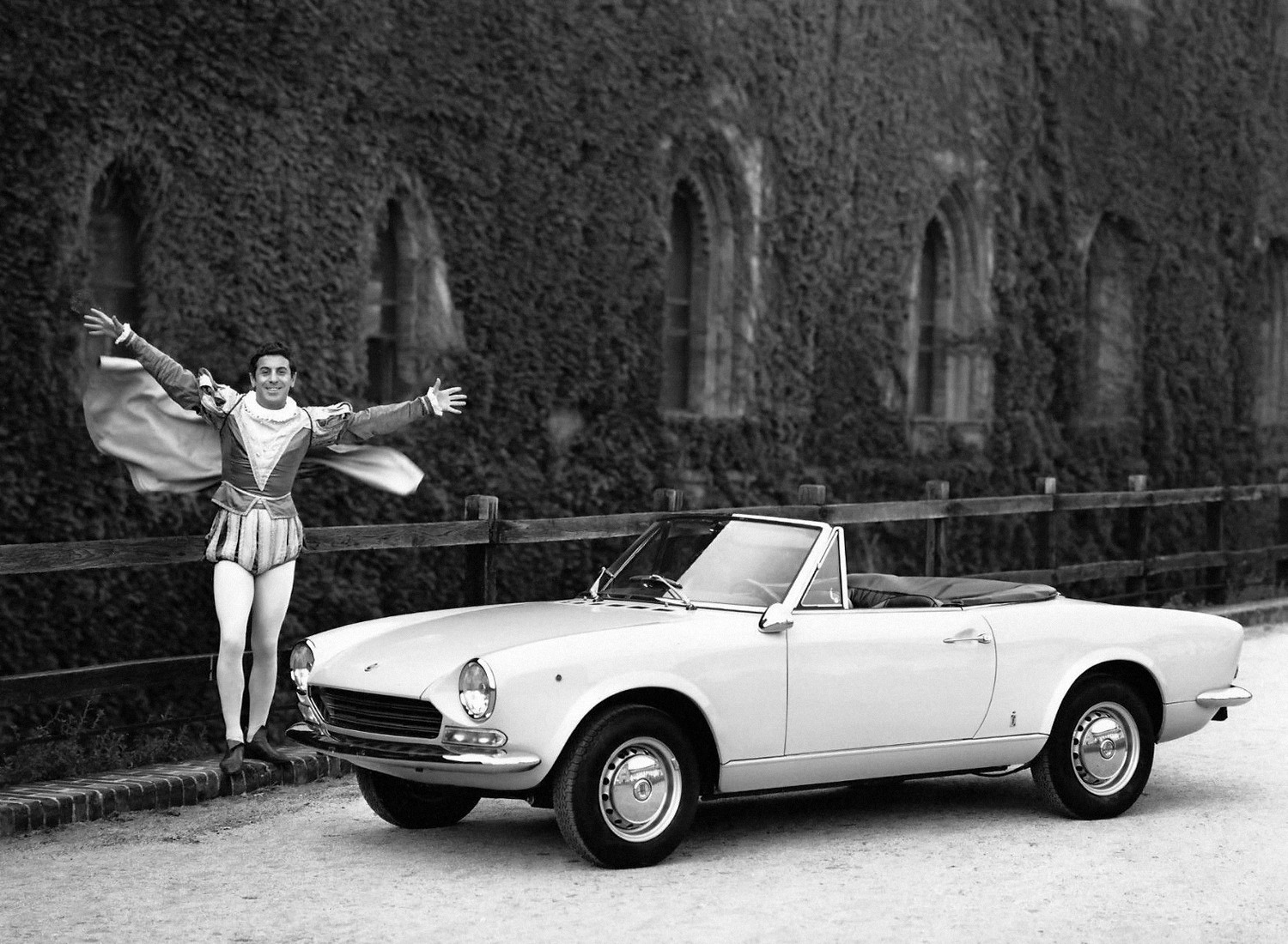 Fiat 124 Spider photo 6