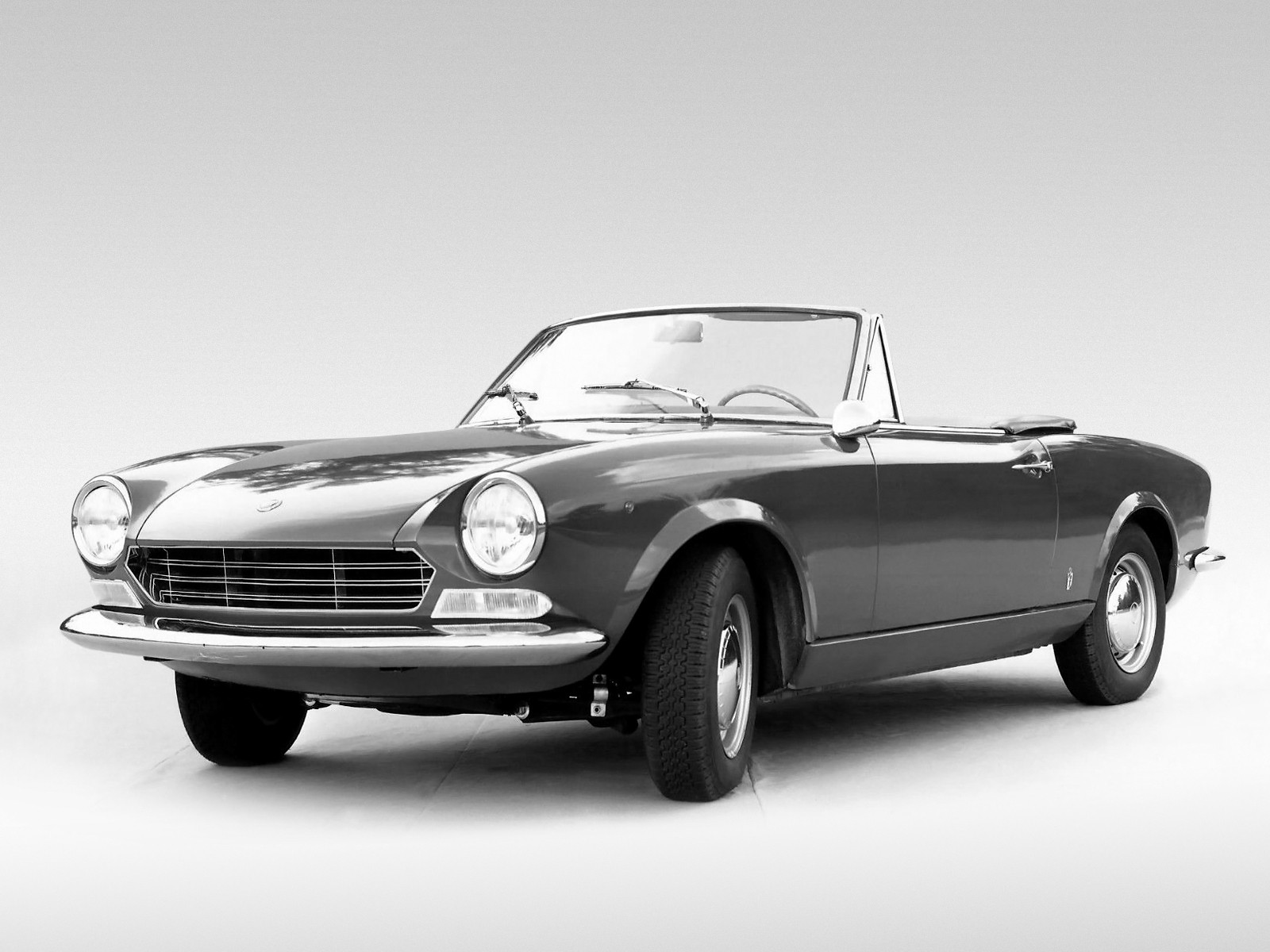 Fiat 124 Spider photo 7