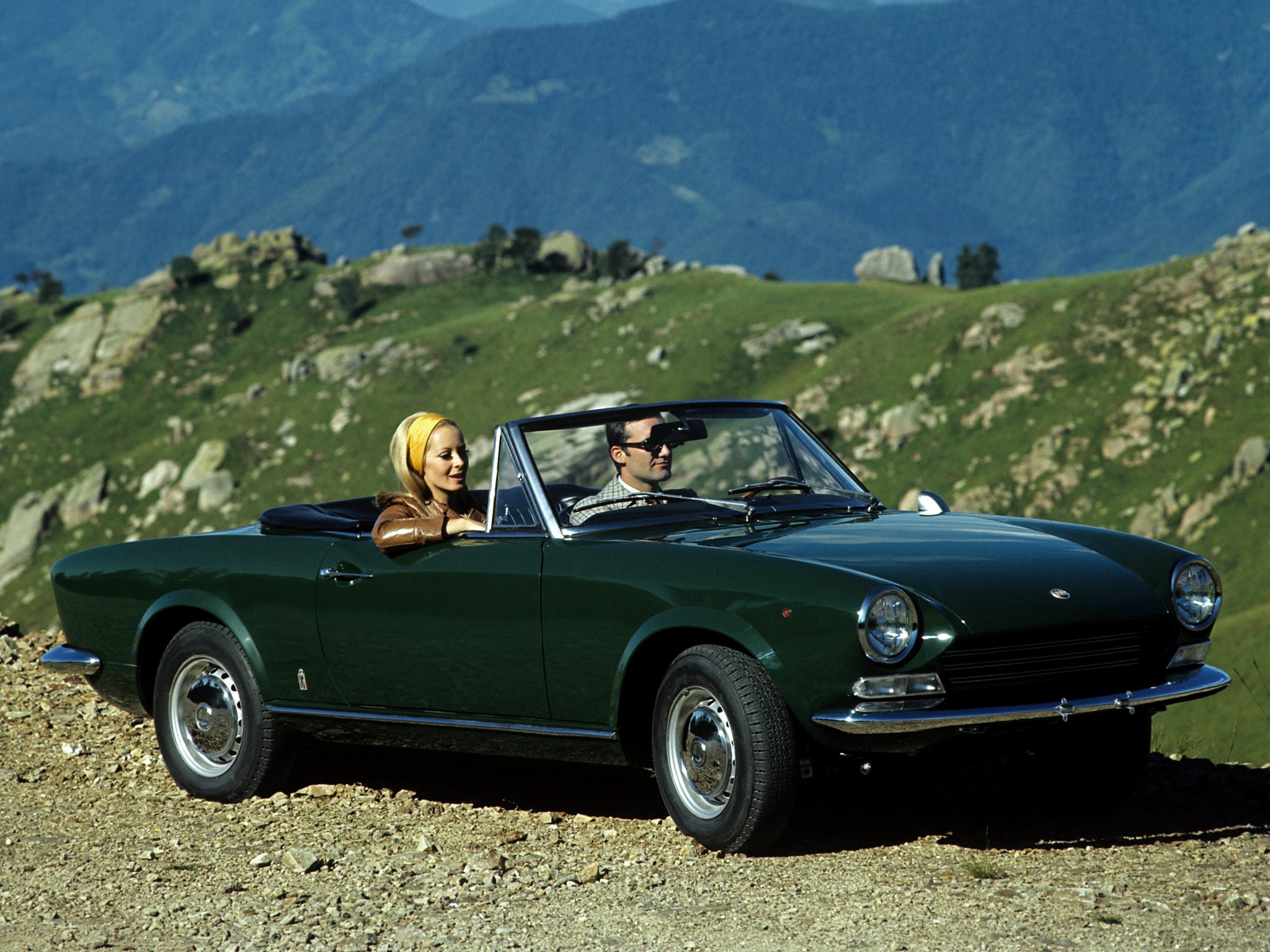 Fiat 124 Spider photo 8