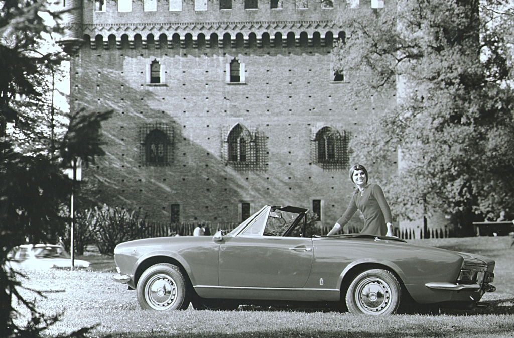 Fiat 124 Spider photo 2
