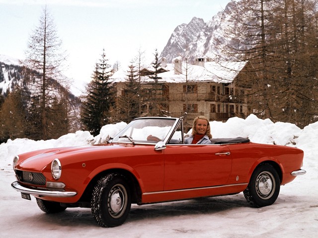 Fiat 124 Spider photo 10