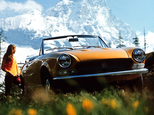 Fiat 124 Spider photo 5