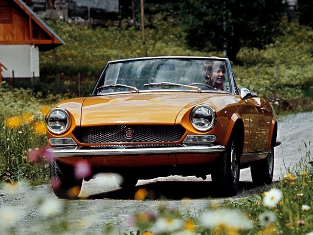 Fiat 124 Spider photo 6