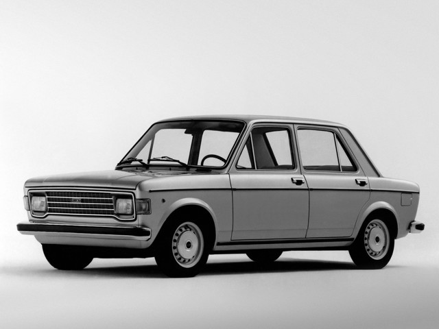 Fiat 128 Saloon foto 8