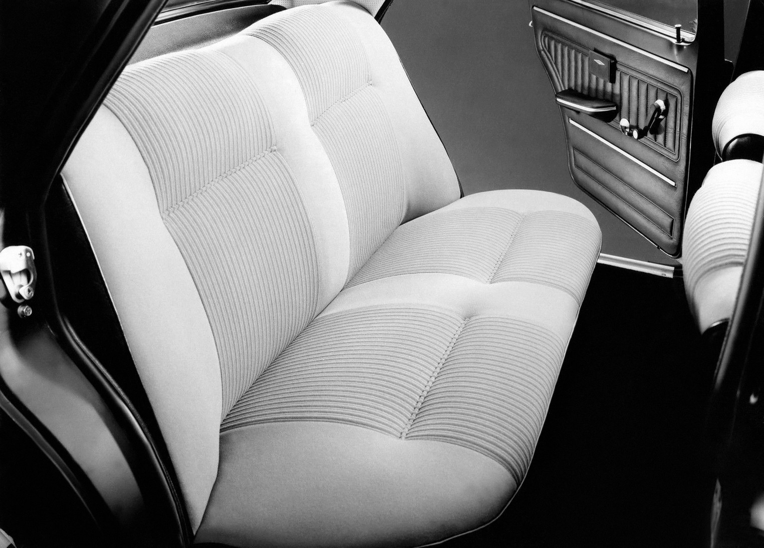 Fiat 128 Saloon photo 16