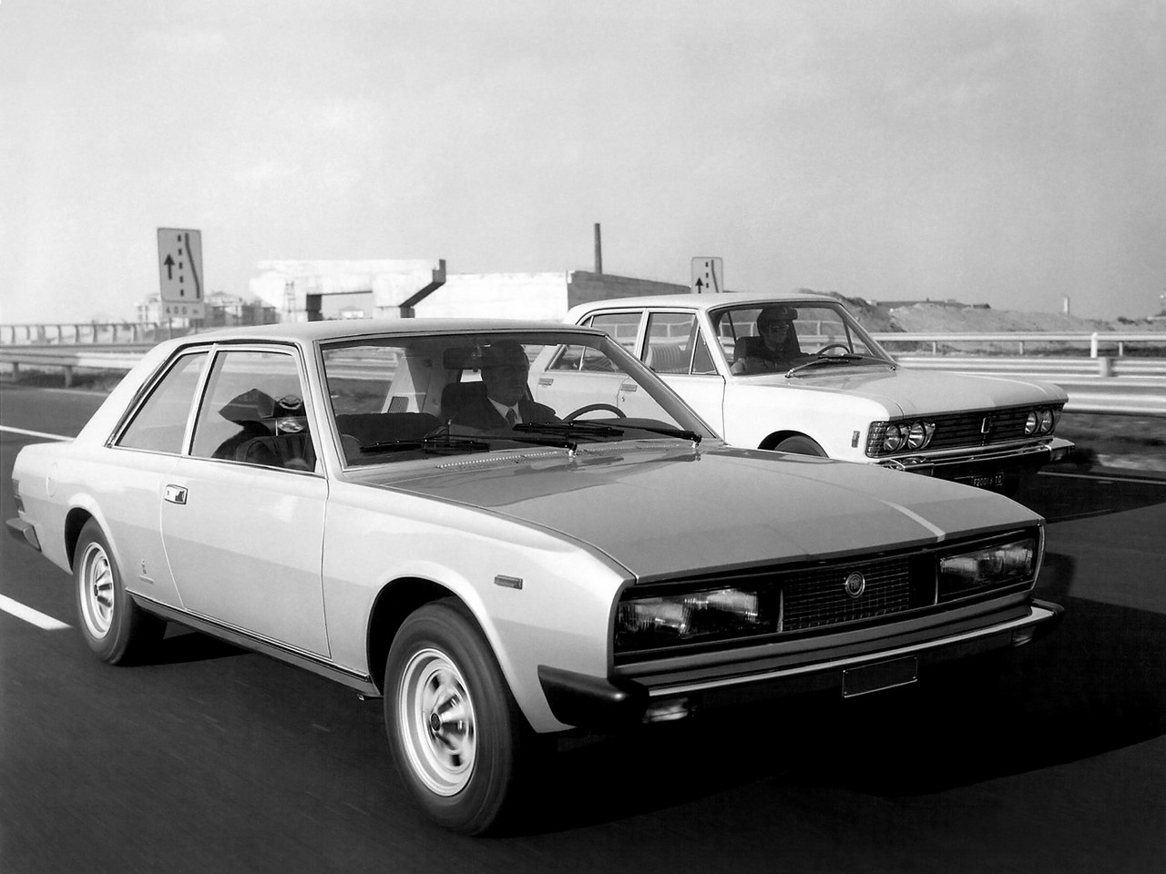 Fiat 130 Coupe photo 9