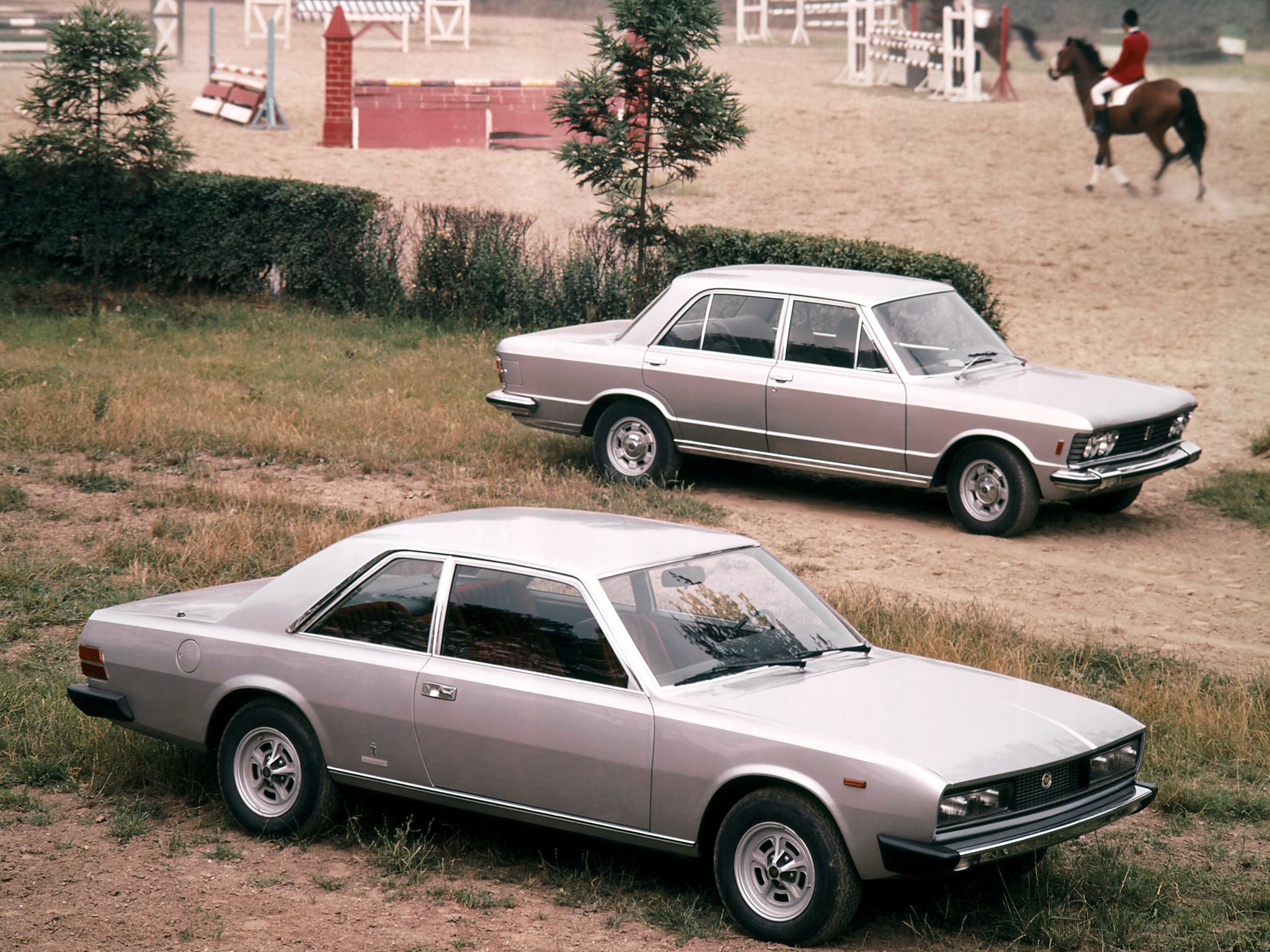 Fiat 130 Coupe photo 11