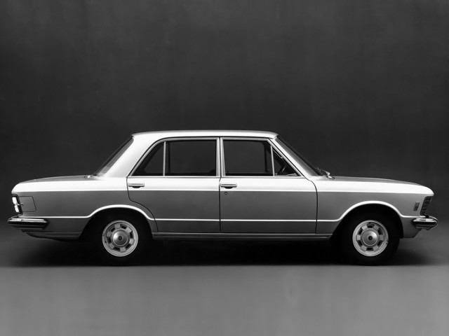 Fiat 130 Limousine Foto 8