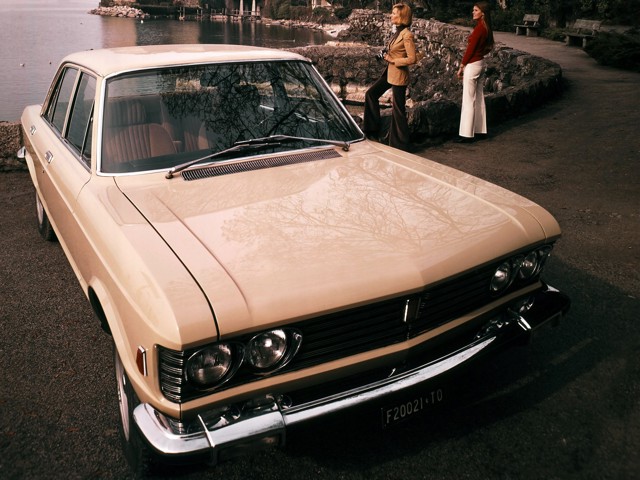 Fiat 130 Limousine Foto 12