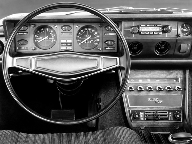Fiat 130 Limousine Foto 15