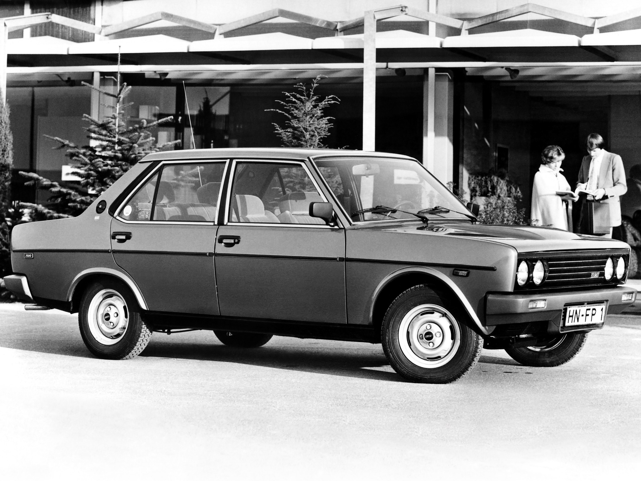 Fiat 131 4 Doors photo 11