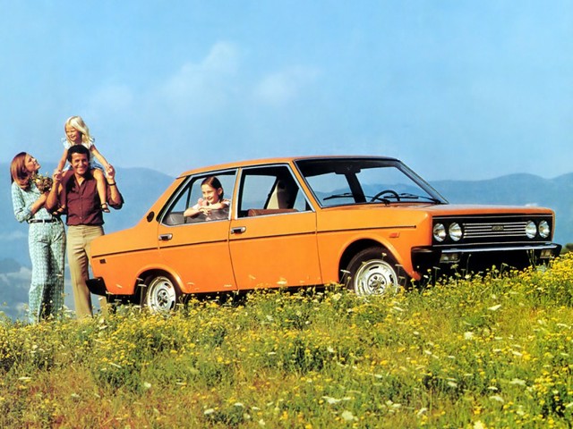 Fiat 131 4 Doors photo 17