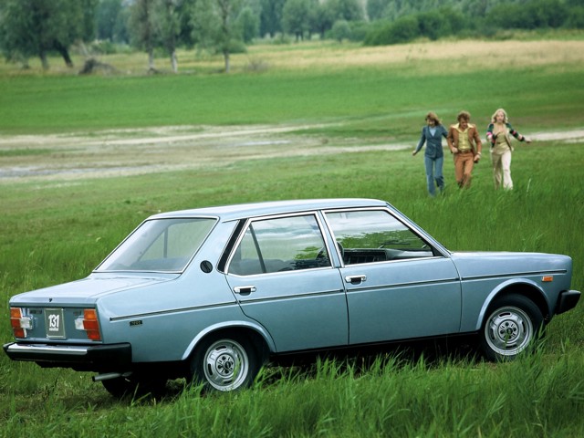 Fiat 131 4 Doors photo 20