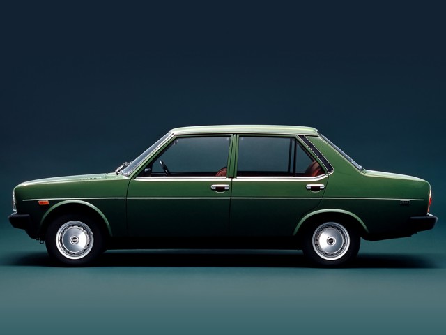 Fiat 131 4 Doors photo 21