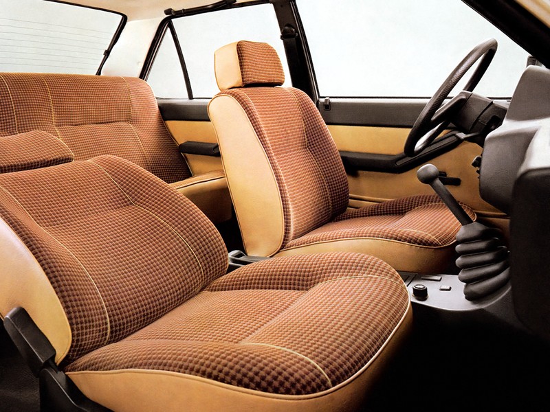 Fiat 131 4 Doors photo 24