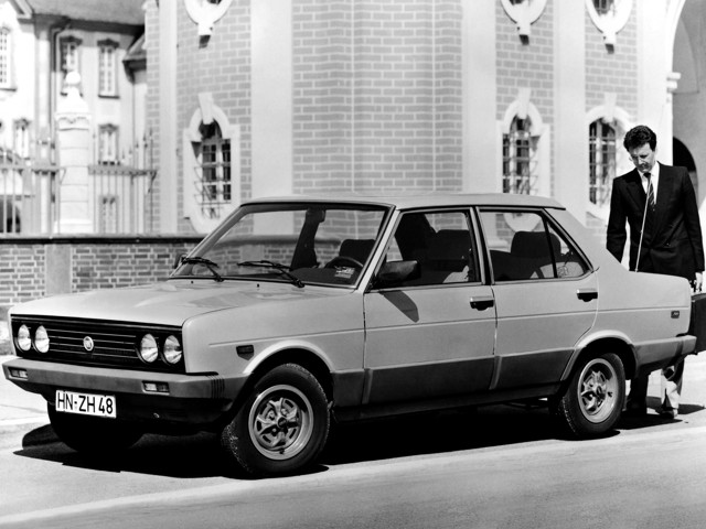 Fiat 131 4 Doors foto 4