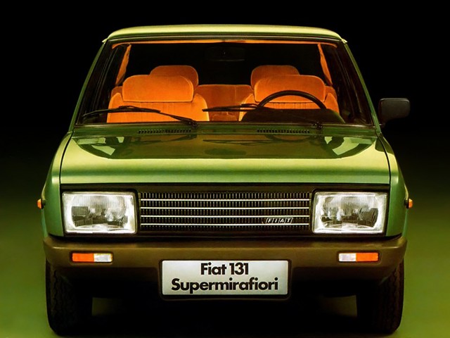 Fiat 131 4 Doors foto 9
