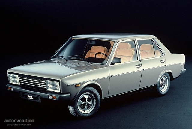 Fiat 131 4 Doors foto 1