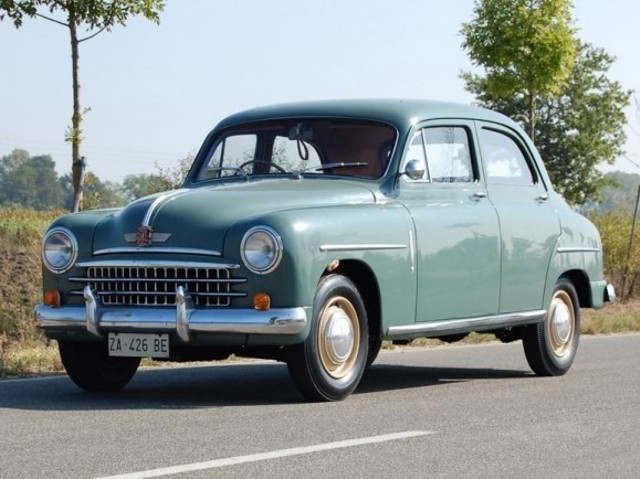 Fiat 1400 Foto 12