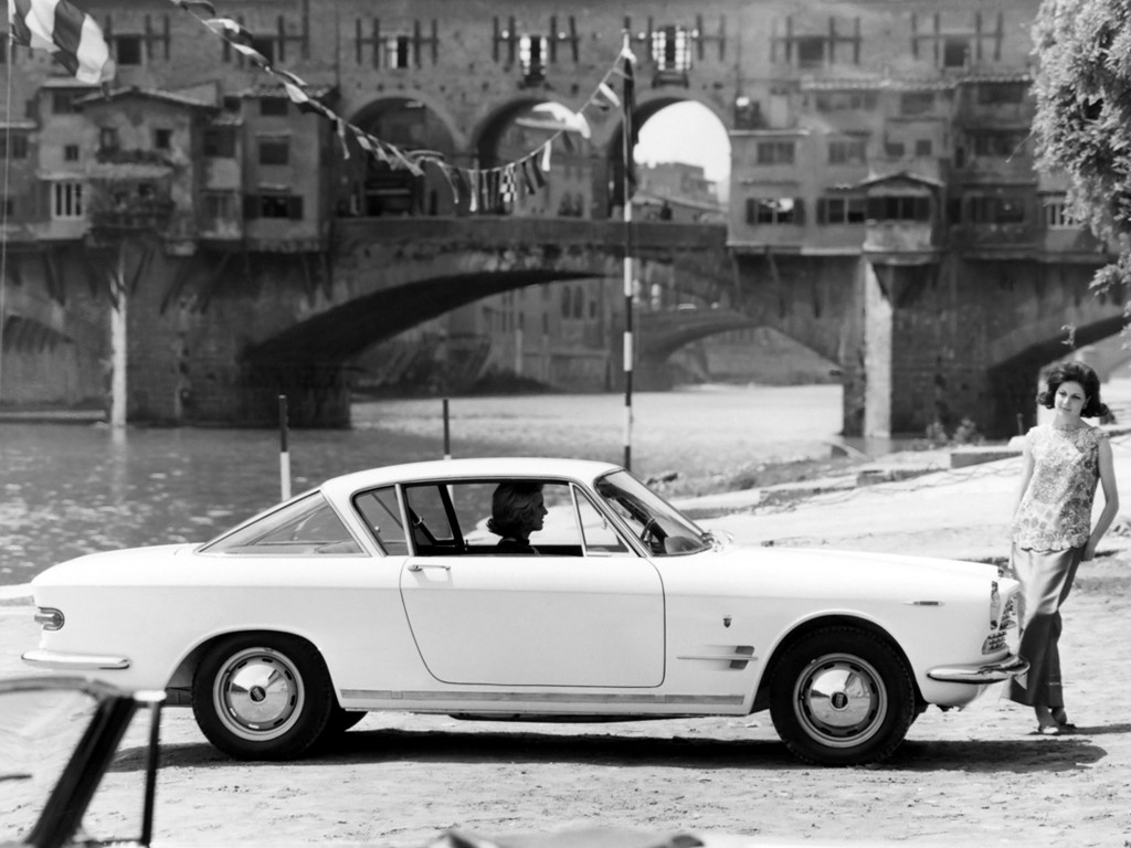 Fiat 2300 Coupe photo 11