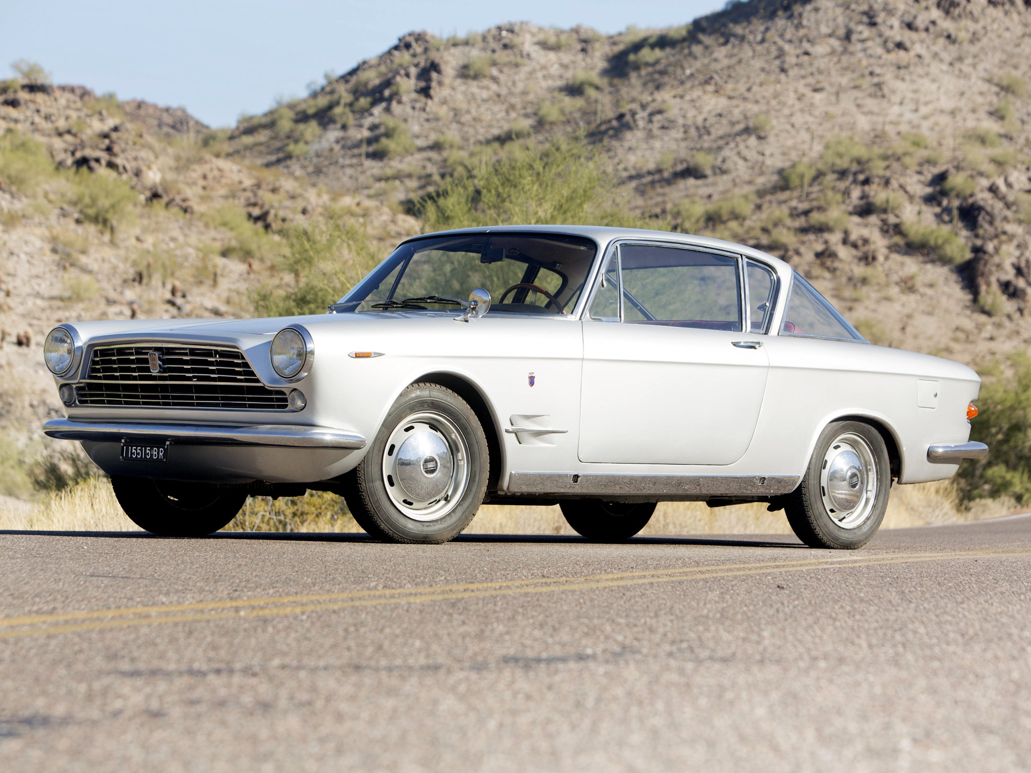 Fiat 2300 Coupe photo 15