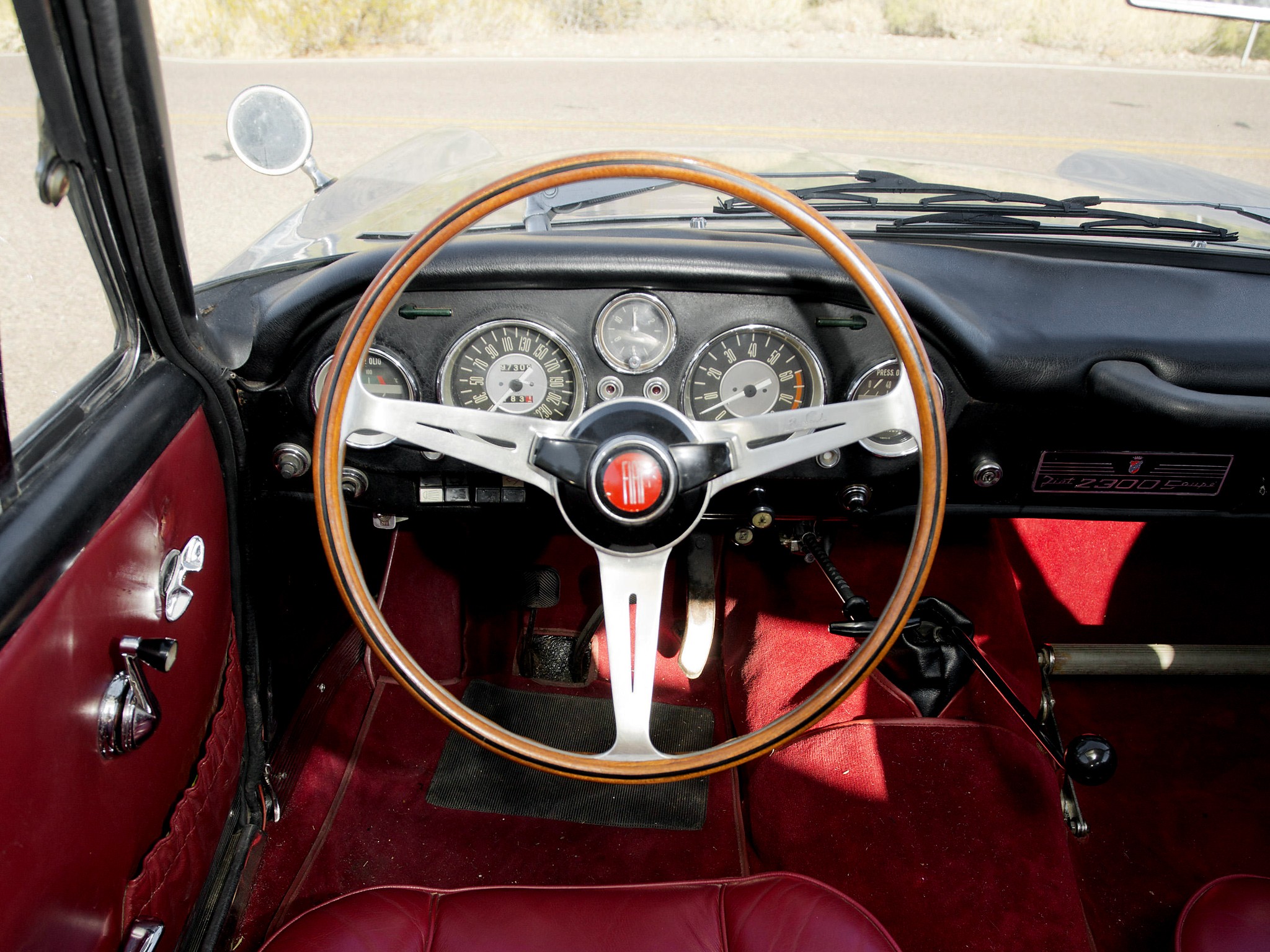 Fiat 2300 Coupe photo 31