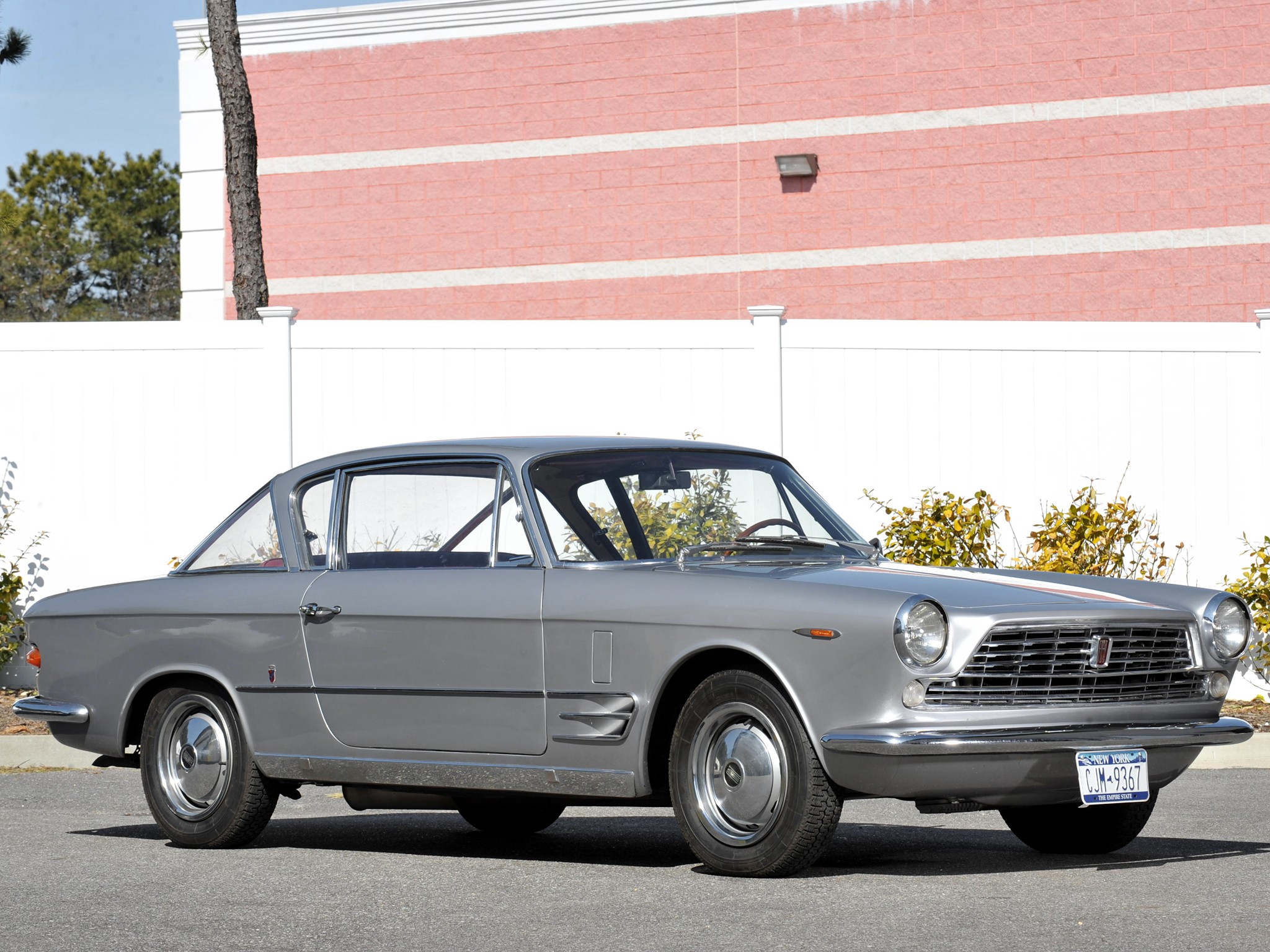 Fiat 2300 Coupe photo 7
