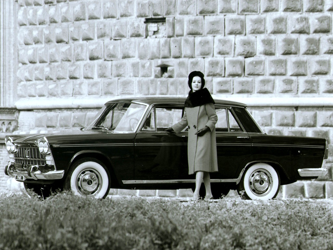 Fiat 2300 Saloon photo 3