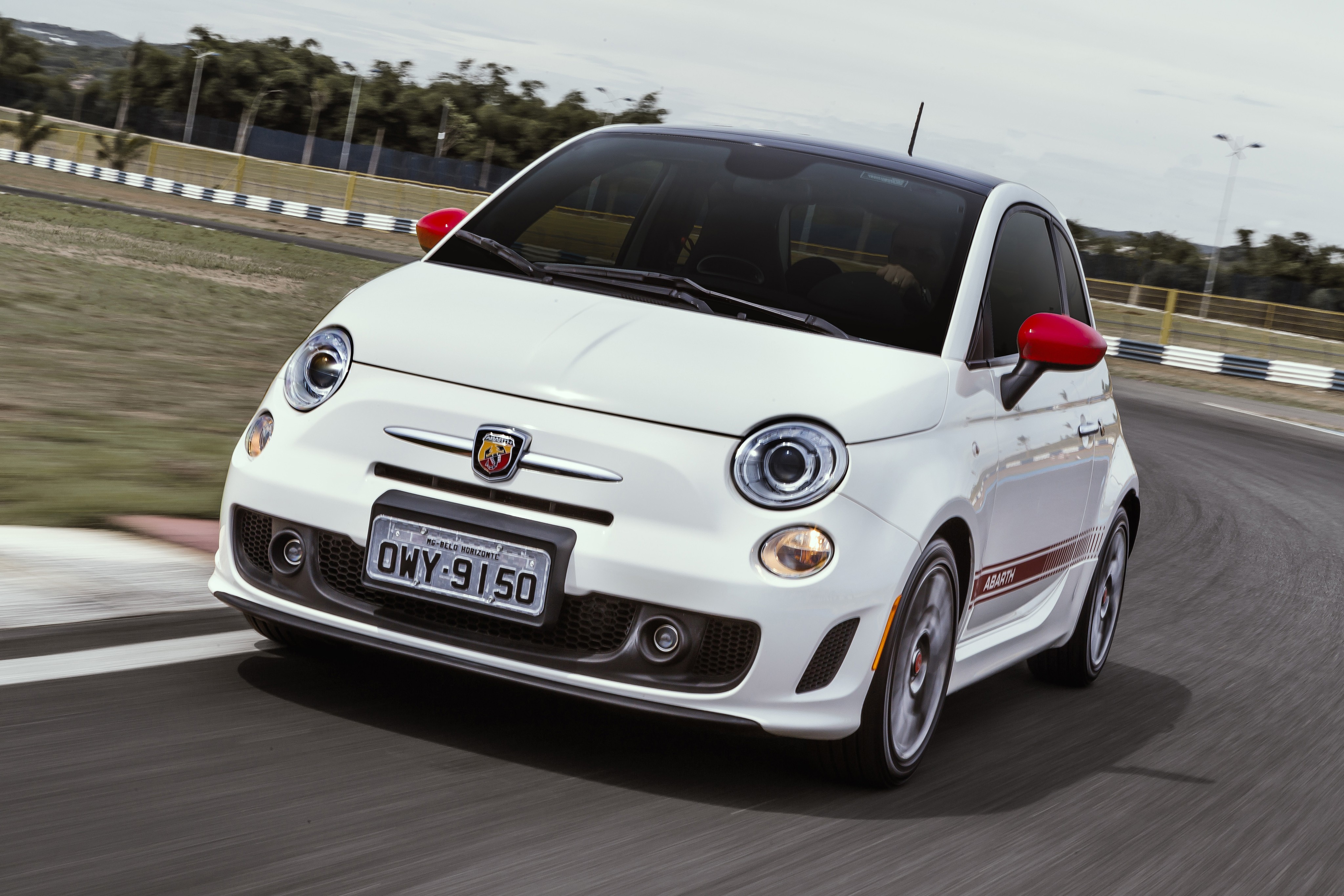 Fiat 500 Abarth photo 108