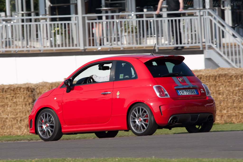 Fiat 500 Abarth photo 3