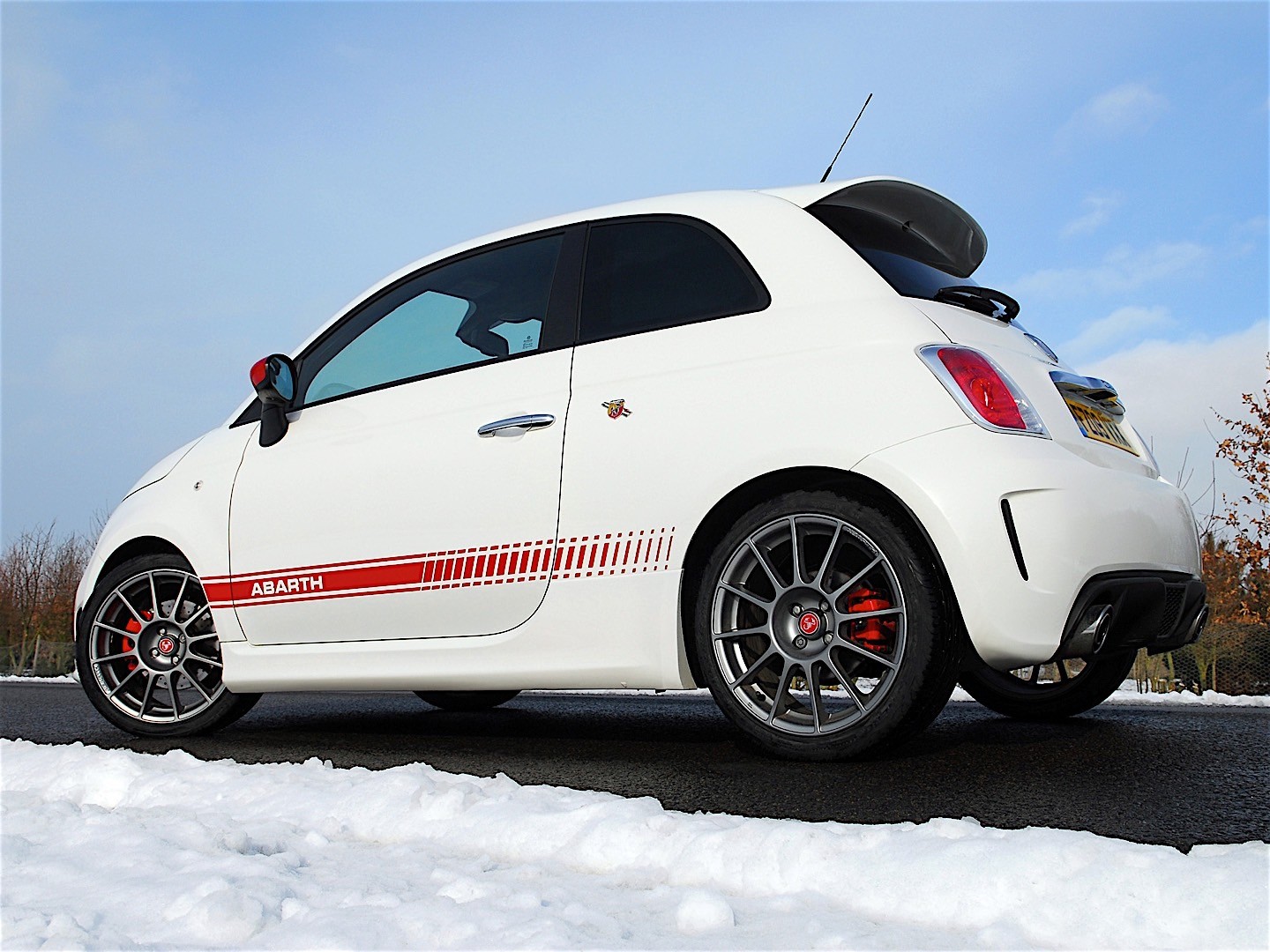 Fiat 500 Abarth photo 2