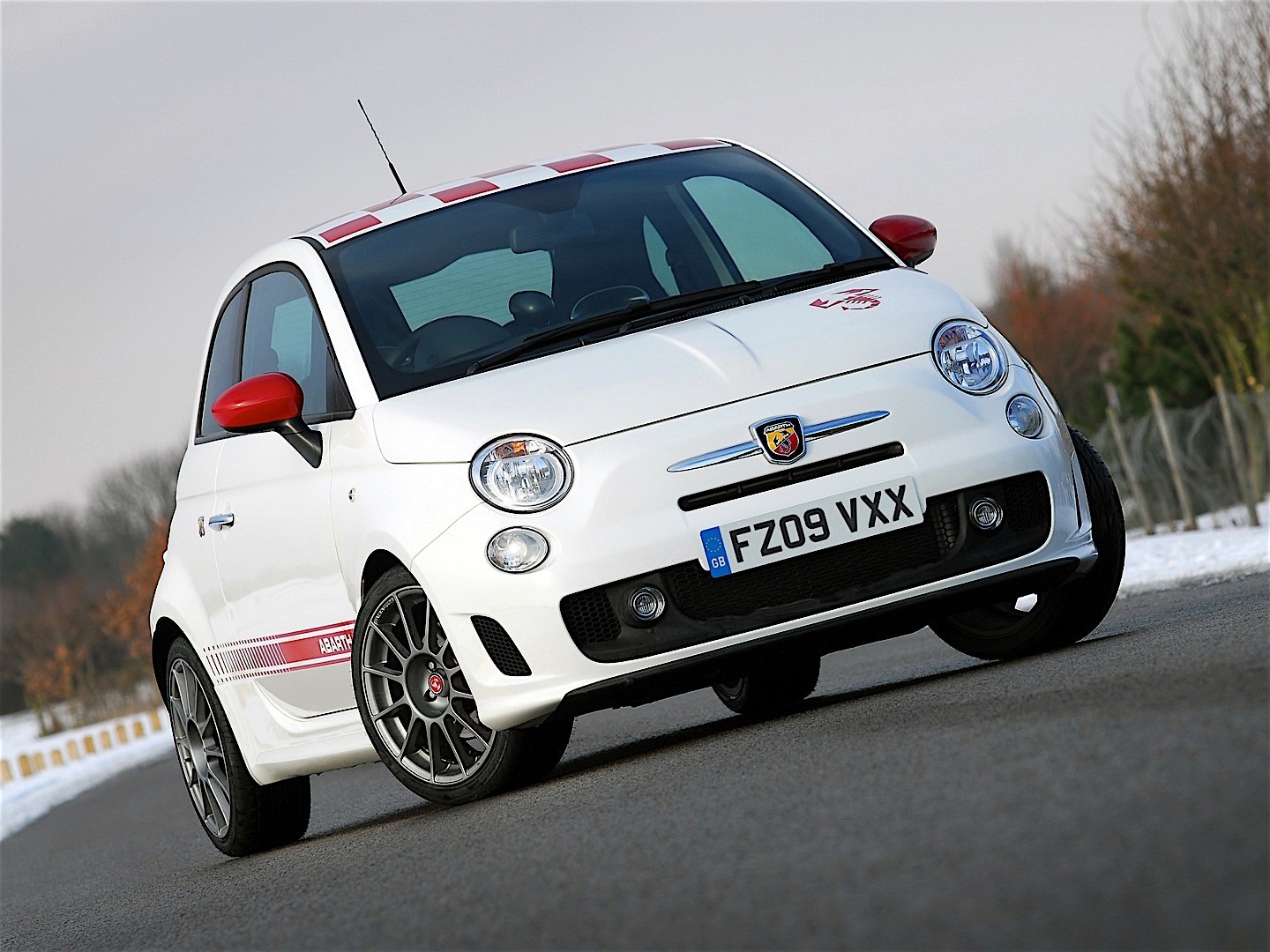 Fiat 500 Abarth photo 3