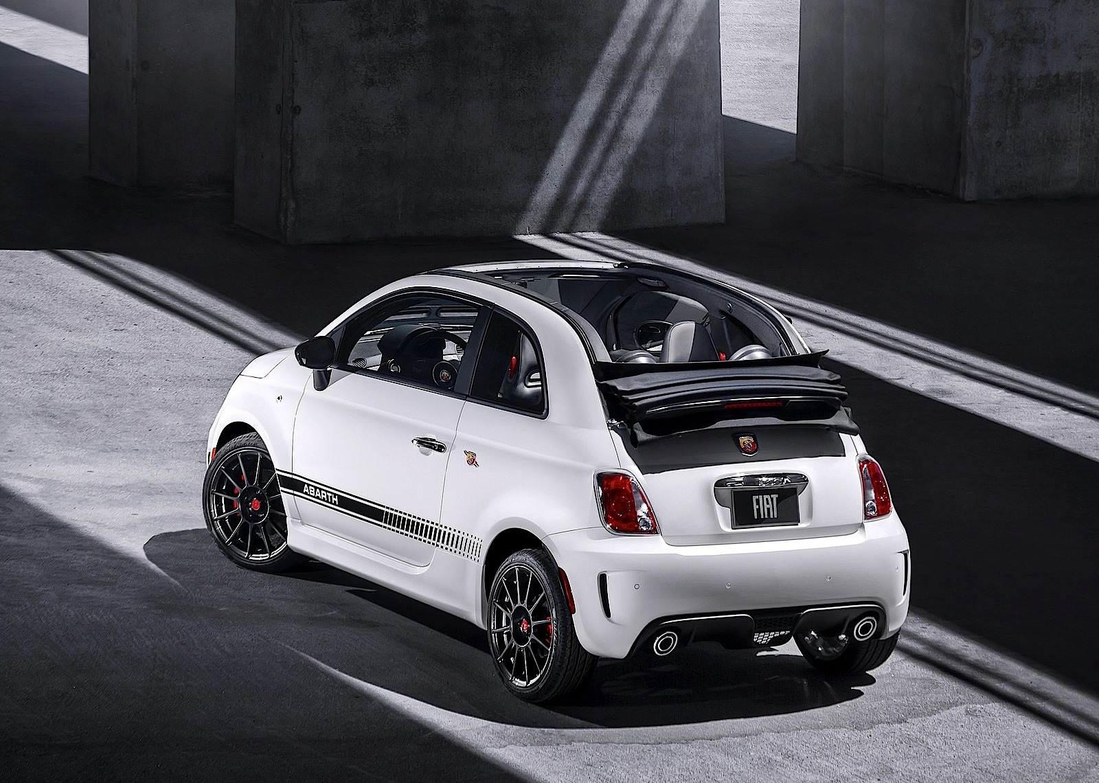 Fiat 500 Abarth photo 11