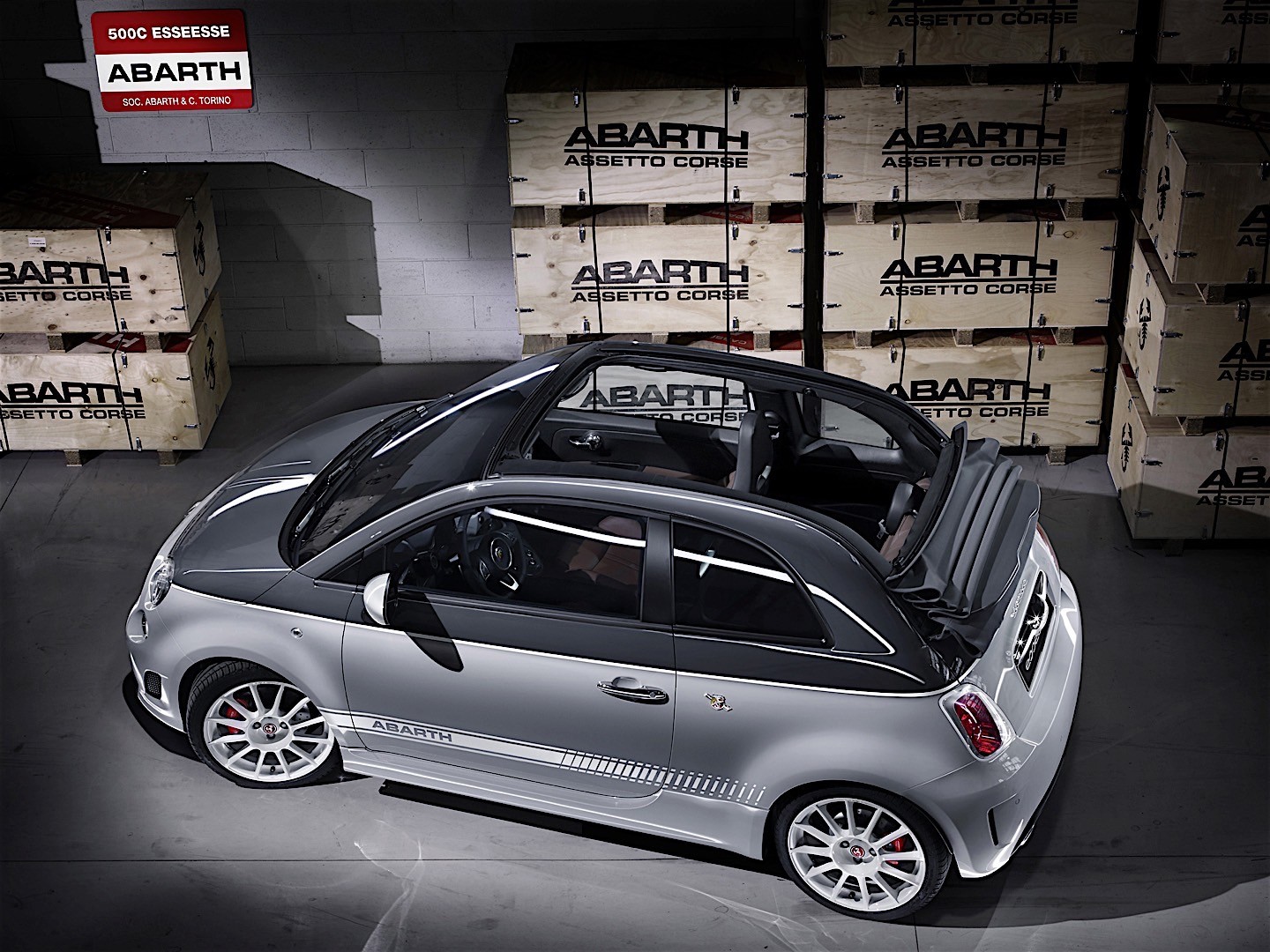 Fiat 500 Abarth photo 2